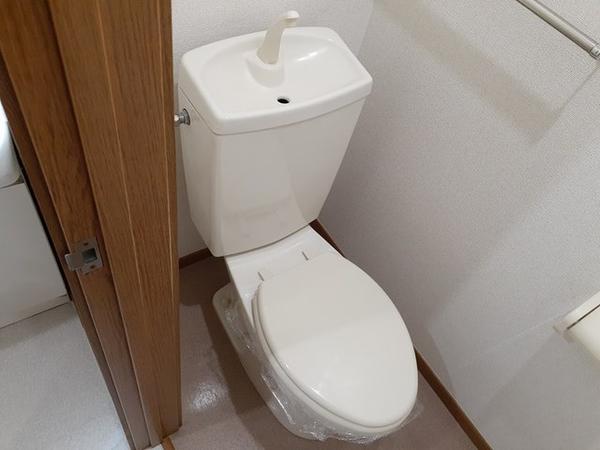 甲府市国母８丁目のアパート