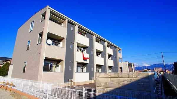 甲府市住吉４丁目のアパート