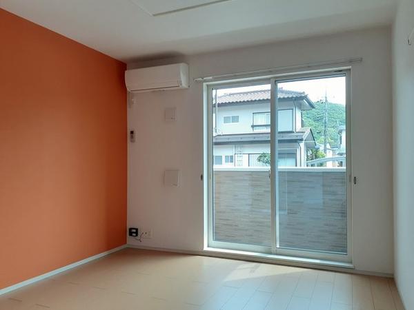 甲府市岩窪町のアパート
