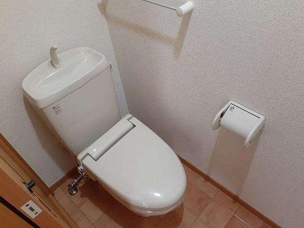 甲州市勝沼町小佐手のアパート
