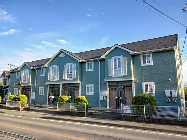 山梨市七日市場のアパート