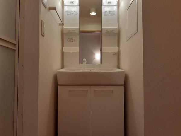 韮崎市藤井町南下條のアパート