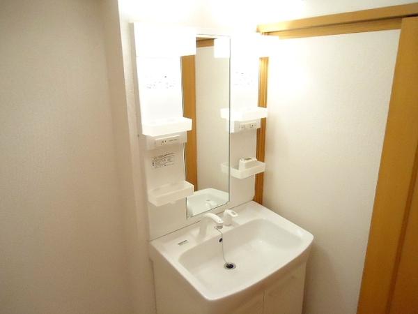 甲府市東下条町のアパート
