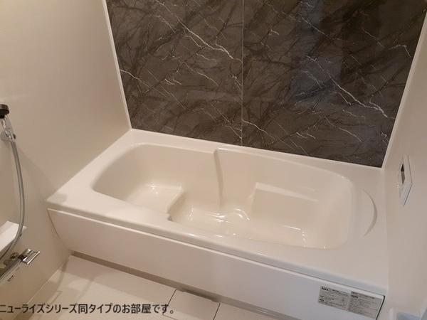 甲府市蓬沢町のアパート