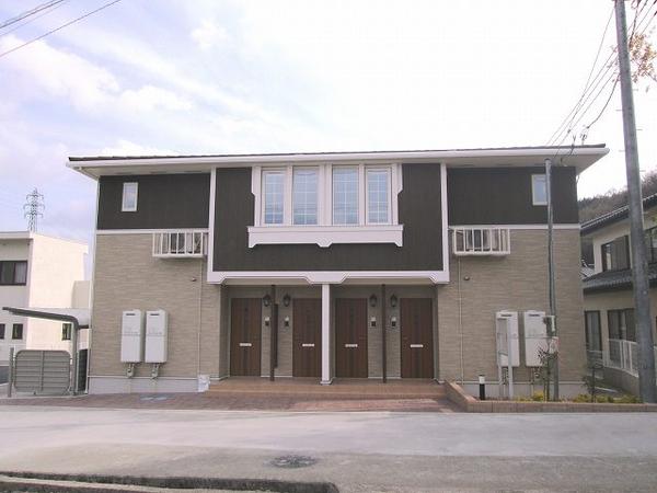 韮崎市藤井町南下條のアパート