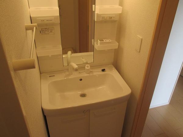 韮崎市藤井町南下條のアパート