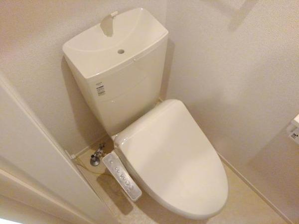 甲府市中村町のアパート
