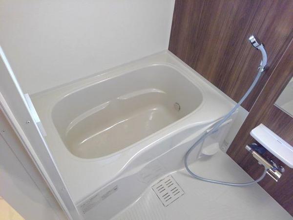 韮崎市藤井町南下條のアパート