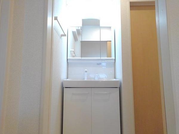 韮崎市藤井町南下條のアパート