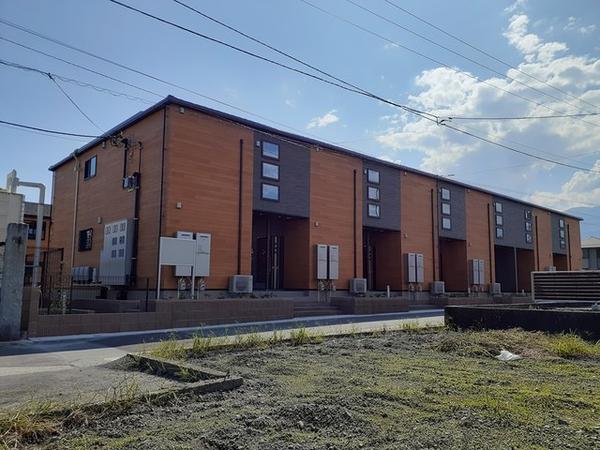 南アルプス市鏡中條のアパート