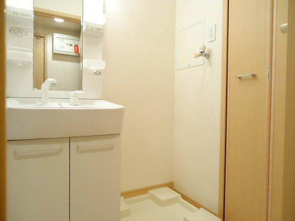 中巨摩郡昭和町上河東のアパート