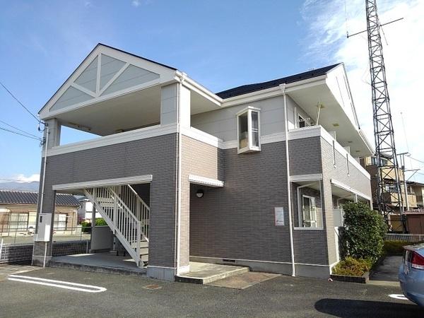 甲斐市竜王新町のアパート