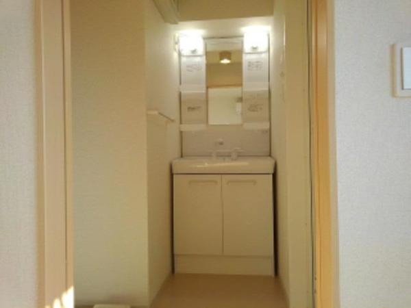 甲斐市西八幡のアパート