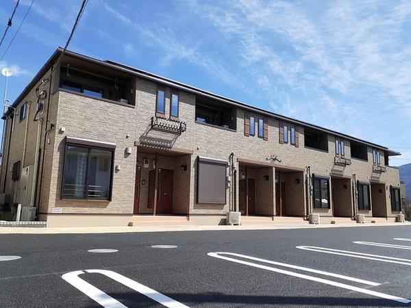 山梨市小原東のアパート