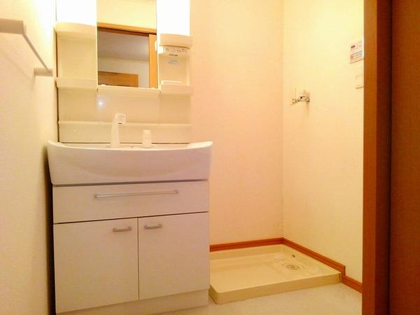 笛吹市石和町河内のアパート