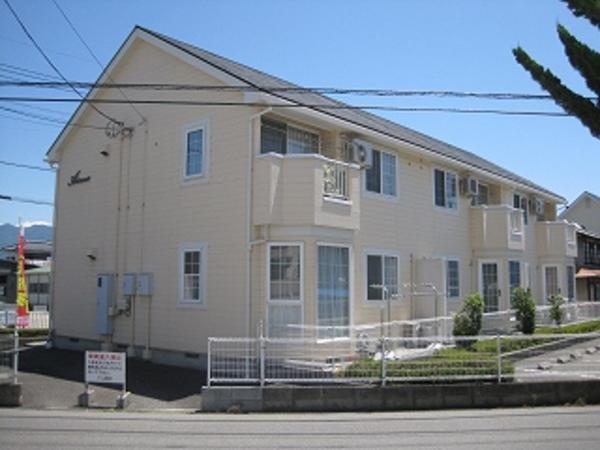 甲斐市富竹新田のアパート
