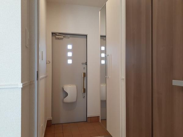 中央市布施のアパート