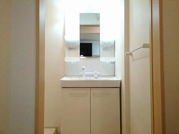 中巨摩郡昭和町西条のアパート