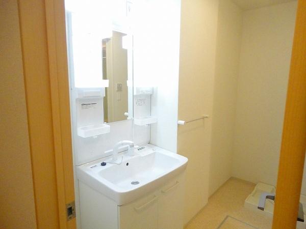 甲府市蓬沢１丁目のアパート