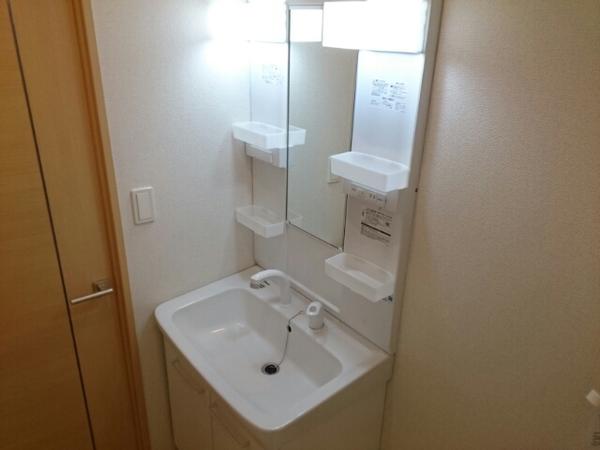 中巨摩郡昭和町河西のマンション