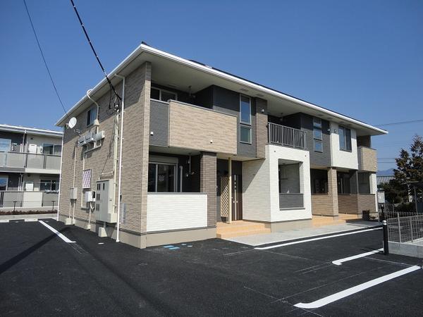 甲斐市西八幡のアパート