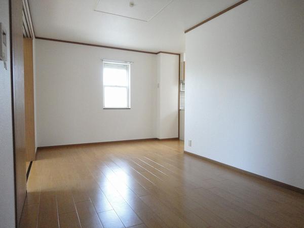 甲斐市中下条のアパート