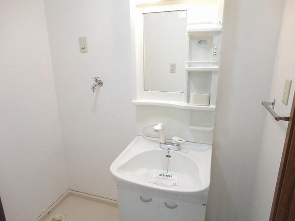 甲斐市中下条のアパート