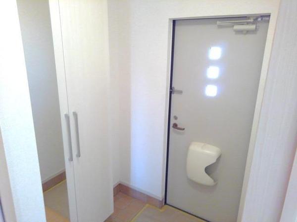 韮崎市藤井町南下條のアパート