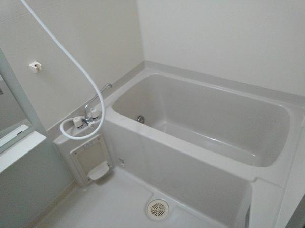 韮崎市藤井町南下條のアパート