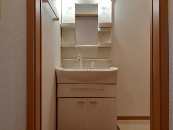 韮崎市大草町若尾のアパート