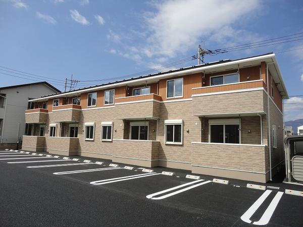 甲府市住吉５丁目のアパート