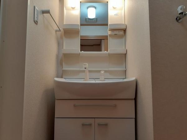 中巨摩郡昭和町西条のアパート