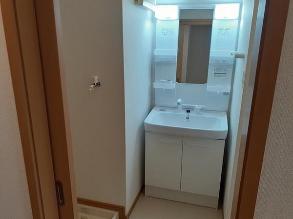 中巨摩郡昭和町西条のアパート