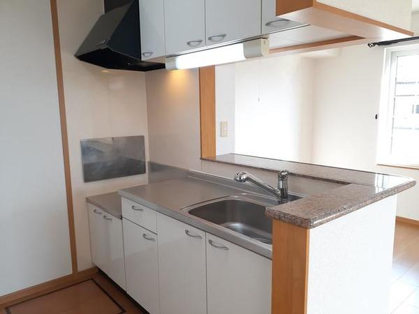 甲府市和戸町のアパート