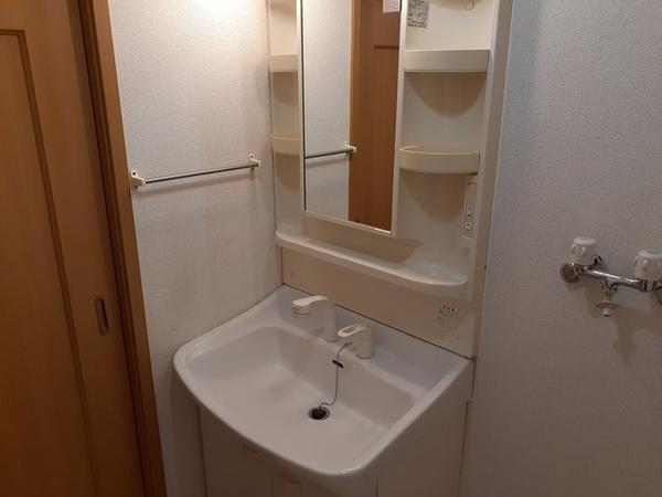甲府市東光寺１丁目のマンション