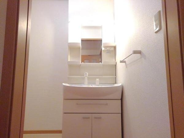 笛吹市石和町河内のアパート