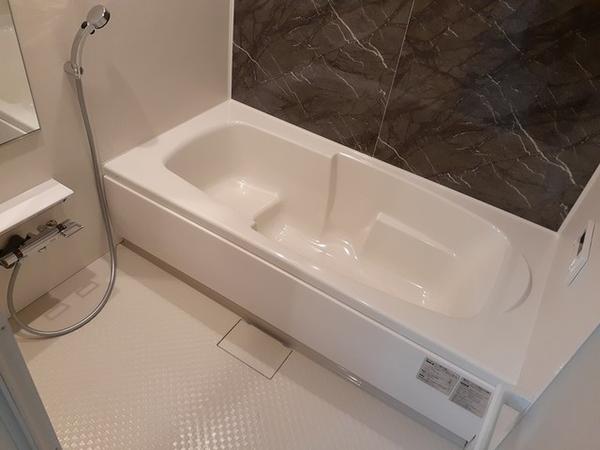 中央市西花輪のアパート