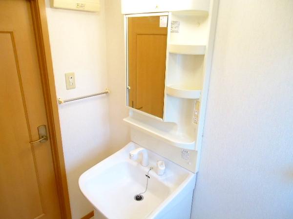 南アルプス市下宮地のアパート
