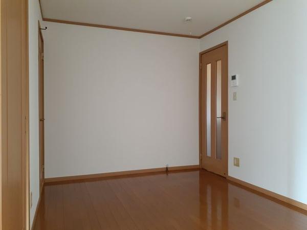 南アルプス市江原のアパート