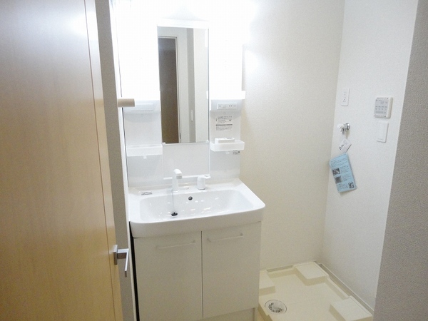 甲府市貢川２丁目のアパート