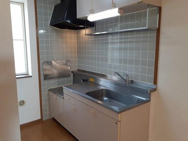 南アルプス市桃園のアパート