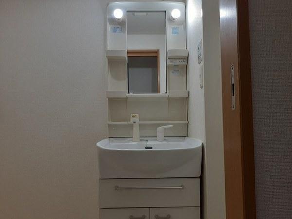 甲府市徳行５丁目のマンション
