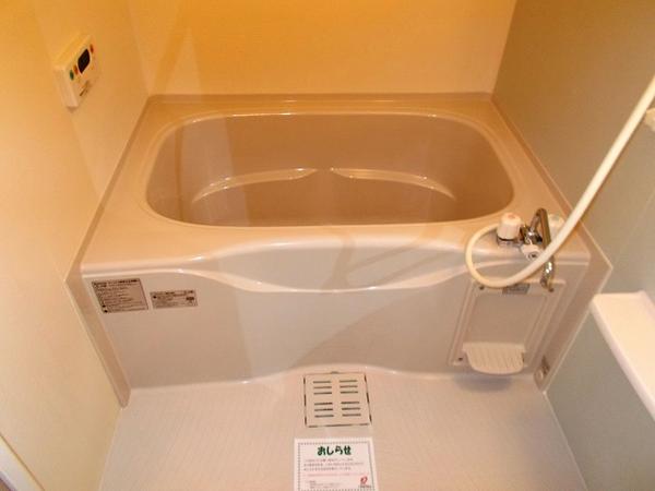 笛吹市一宮町中尾のアパート