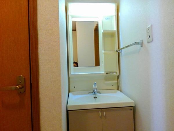 笛吹市石和町唐柏のアパート