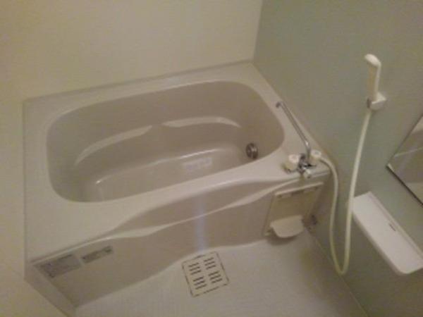 南アルプス市荊沢のアパート