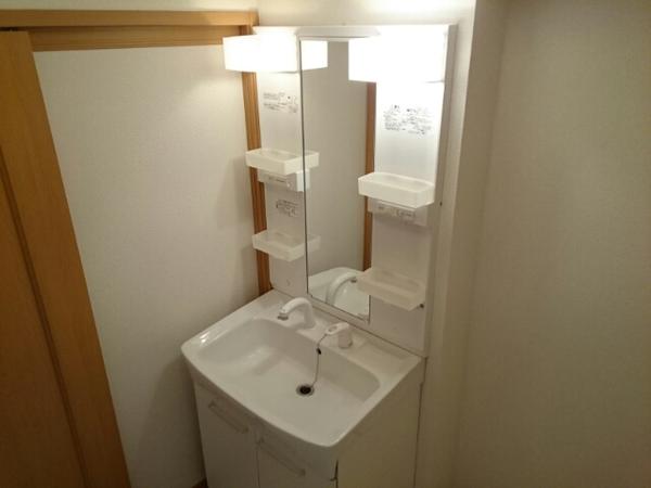 笛吹市一宮町東原のアパート