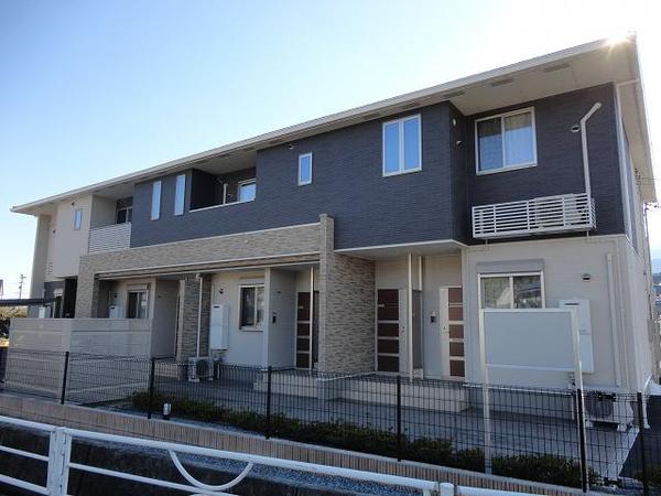 韮崎市藤井町北下條のアパート