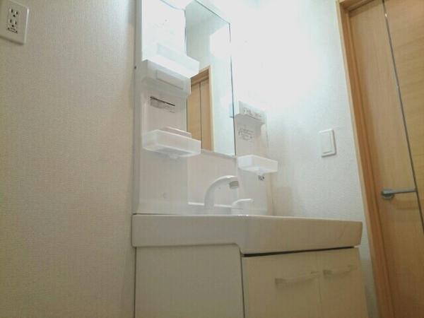 甲斐市篠原のアパート