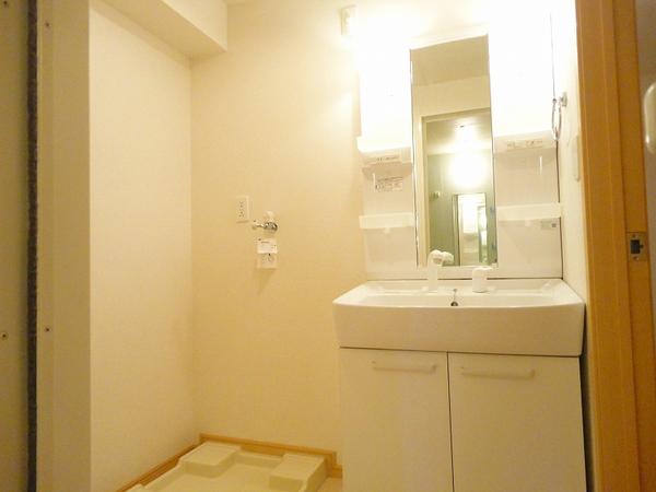 中巨摩郡昭和町築地新居のアパート