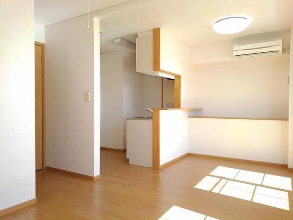 韮崎市藤井町坂井のアパート